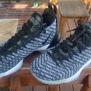 ⚠️NEW⚠️NIKE LEBRON OREO 16s